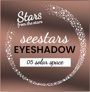 Seestars Eyeshadow 05 Solar Space w miedzianym opakowaniu z brokatowym otokiem gwiazd i białym napisem.