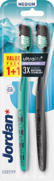 Jordan Ultralite Whitening: zestaw 1+1, zielona i czarna szczoteczka o średnim włosiu w blistrze, widok z przodu.