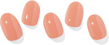 Pięć błyszczących naklejek hybrydowych Ohora, francuski manicure z bazą Cream Sunshine i białymi końcówkami.