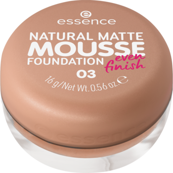Matujący podkład Essence Natural Matte Mousse 03 w beżowym słoiczku, widok z góry, z napisem 'even finish'.