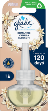 Wkład Glade Electric Scented Oil Romantic Vanilla Blossom, butelka z jasnym płynem w beżowo-zielonym opakowaniu, widok z przodu.
