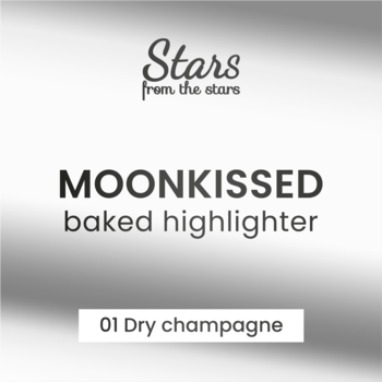 Grafika opakowania pieczonego rozświetlacza Stars from the Stars Moonkissed 01 Dry champagne, na szarym tle.
