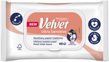 Białe opakowanie chusteczek NEW Velvet Ultra Sensitive, nawilżany papier toaletowy, 48 sztuk, widok z przodu.