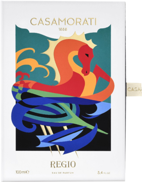 Białe pudełko perfum Casamorati Regio Eau de Parfum, z kolorową grafiką czerwono-pomarańczowego konia morskiego na niebieskim tle.
