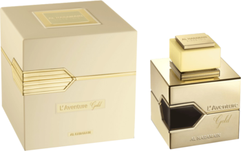 L'Aventure Gold Al Haramain: duże eleganckie opakowanie i mniejsza butelka perfum w kremowo-złotym kolorze, widok pod kątem.