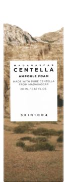 Opakowanie Skin1004 Madagascar Centella Ampoule Foam 20ml, biała etykieta, krajobraz Madagaskaru.