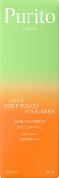 Purito Daily Soft Touch Sunscreen SPF50+ PA++++ w gradientowym opakowaniu zielono-pomarańczowym, widok z przodu.