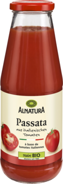 Alnatura Passata BIO z włoskich pomidorów w szklanej butelce z czerwoną zakrętką, biała etykieta z pomidorami, widok z przodu.
