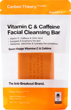 Carbon Theory Vitamin C & Caffeine Facial Cleansing Bar, 100g, w biało-pomarańczowej saszetce, widok z przodu.