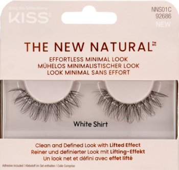 KISS sztuczne rzęsy White Shirt z kolekcji The New Natural, w opakowaniu, widok z przodu, dla naturalnego efektu.