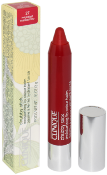 Czerwony balsam do ust Clinique Chubby Stick Mighthiest Maraschino obok zielonego kartonika na białym tle.