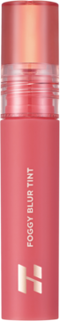 Holika Holika Foggy Blur Tint w różowej tubce, widok z przodu. Etykieta: FOGGY BLUR TINT i logo H.