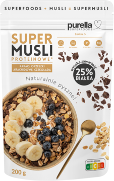 Purella Super Musli Proteinowe, biała torebka, widok z przodu, miska z bananami, borówkami i muesli proteinowym.