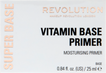 Białe pudełko Revolution Super Base Vitamin Primer, nawilżająca baza, z miedzianymi napisami, widok z przodu.