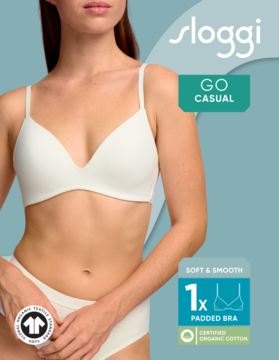 Modelka w beżowej braletce Sloggi Go Casual z certyfikowanej bawełny organicznej, widok z przodu. Usztywniany.