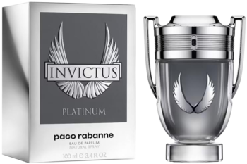 Srebrna woda perfumowana Invictus Platinum dla mężczyzn w butelce w kształcie trofeum obok dopasowanego pudełka.
