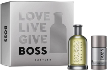 Boss Bottled zestaw: srebrne pudełko z napisem "LOVE LIVE GIVE BOSS", butelka wody toaletowej i sztyft dezodorantu.