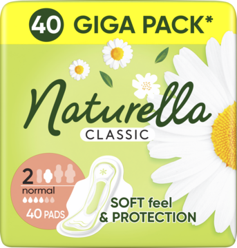 Opakowanie Naturella Classic Normal 40 podpasek ze skrzydełkami, duża biała stokrotka na zielonym tle, widok z przodu.