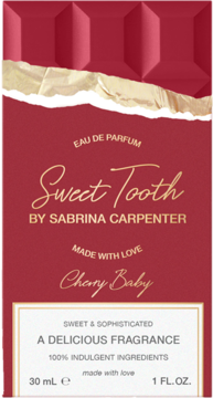 Flakon perfum Sweet Tooth Cherry Baby by Sabrina Carpenter, czerwony, w kształcie tabliczki czekolady z złotą folią.