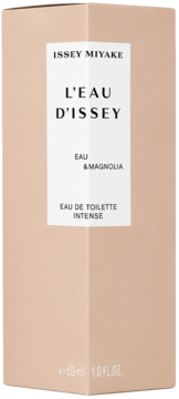 Jasno beżowe opakowanie Issey Miyake L'Eau d'Issey Eau & Magnolia Intense 50ml woda toaletowa, widok pod kątem.