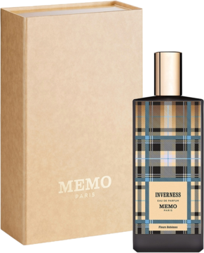 Perfumy Inverness Memo Paris: prostokątna butelka w niebiesko-beżową kratę i beżowe pudełko, widok lekko z boku.