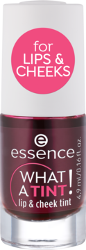 Essence What a Tint! lip & cheek tint w szklanej butelce z bordo płynem, napis 'for LIPS & CHEEKS' na różowej etykiecie.