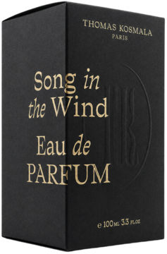 Czarne, matowe opakowanie perfum Thomas Kosmala Song in the Wind 100ml ze złotymi napisami i wytłoczonym logo, ujęcie z boku.