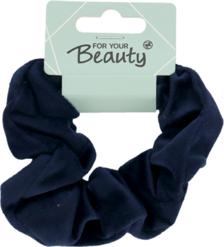 Granatowa aksamitna gumka do włosów scrunchie z papierową etykietą For Your Beauty, widok z przodu.