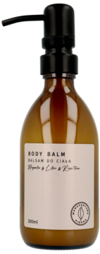 Brązowa butelka balsamu do ciała 300ml z czarną pompką, widok z przodu, etykieta z napisem BODY BALM.