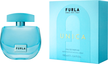 Jasnoniebieski flakon perfum Furla Unica o owalnym kształcie obok dopasowanego pudełka z napisem "UNICA".