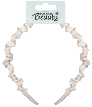 Beżowa marszczona opaska do włosów z metką "FOR YOUR Beauty", widok z przodu na białym tle.