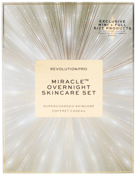 Złote pudełko Revolution PRO Miracle Overnight Skincare Set do nocnej pielęgnacji, widok z przodu, z promienistym wzorem.
