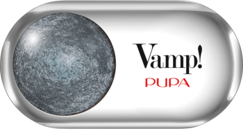 Pupa Vamp! Wet&Dry 308 Anthracite Grey, zbliżenie metalicznego cienia do powiek z logo Vamp! PUPA.