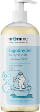 Momme łagodny żel do mycia ciała i włosów 2w1 w białej butelce z pompką, etykieta z rysunkiem dziecka, dla skóry atopowej.