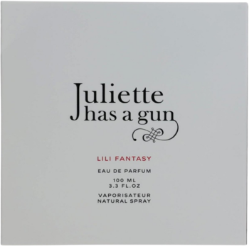Białe, matowe pudełko perfum Juliette Has A Gun Lili Fantasy EDP 100ml z czerwonym napisem, widok z przodu.