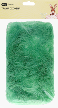 Puszysta zielona trawa sizalowa do dekoracji wielkanocnych w folii, widok z przodu, z królikiem.