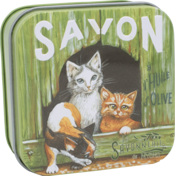 Mydło La Savonnerie de Nyons w zielonej metalowej puszce z vintage ilustracją trzech kotów, oliwą z oliwek.