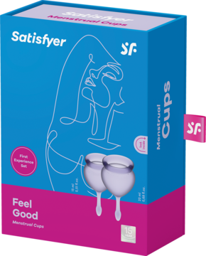 Satisfyer Feel Good Menstrual Cups w niebiesko-fuksjowym pudełku, widoczne dwa fioletowe kubeczki. Ujęcie pod kątem.