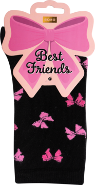 Czarne damskie skarpetki z różowymi kokardkami, na różowym wieszaku z napisem Best Friends, widok z przodu.