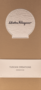 Beżowe pudełko Salvatore Ferragamo Tuscan Creations Convivio Eau de Parfum 100ml, z logo na etykiecie, widok z przodu.