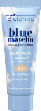 Bielenda Blue Matcha mousse foundation, nawilżający, 02 Natural Cloud, w błękitnej tubce, widok z przodu.