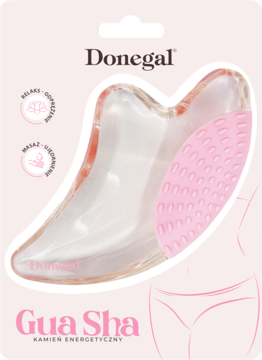 Donegal Gua Sha, energetyczny kamień do masażu ciała, przezroczysty z różową silikonową nakładką. Widok w opakowaniu.