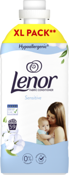 Biała butelka Lenor Sensitive Hypoallergenic płyn do płukania XL PACK, z mamą i dzieckiem.