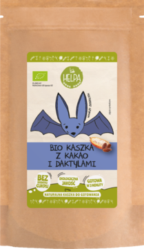 Bio kaszka Helpa z kakao i daktylami w beżowej torebce. Etykieta z niebieskim nietoperzem. Widok z przodu.