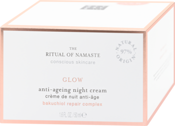Różowe pudełko Rituals The Ritual of Namaste Glow, anti-ageing night cream z Bakuchiol, widok z przodu.