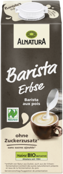 Alnatura Barista grochowy napój roślinny bez cukru, brązowy karton z filiżanką kawy latte, widok z przodu.