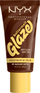 NYX Buttermelt Glaze Soft Glow Skin Tint SPF 30 w brązowej tubce, żółte logo i nakrętka, odcień 09 Hazelnut Butta.