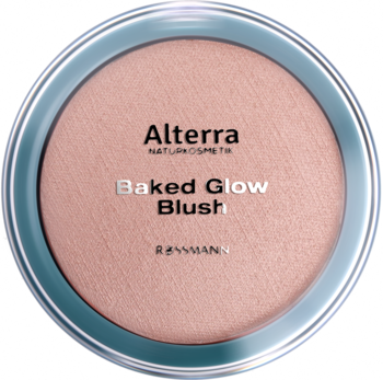 Alterra Baked Glow Blush, jasnoróżowy, rozświetlający róż w okrągłym, srebrno-niebieskim kompakcie, z góry.