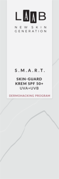 Biała etykieta kremu do twarzy AA LAAB S.M.A.R.T. Skin-Guard SPF 50+, widok z przodu, z logo i nazwą produktu.