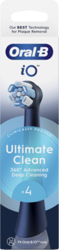 Oral-B iO Ultimate Clean, 4 wymienne końcówki do szczoteczki. Widok z przodu. Niebieskie włosie, czyszczenie 360°.